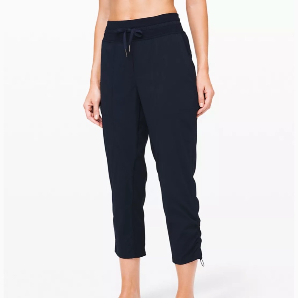 Lulu lemon crop dance pant elastic in EUC
